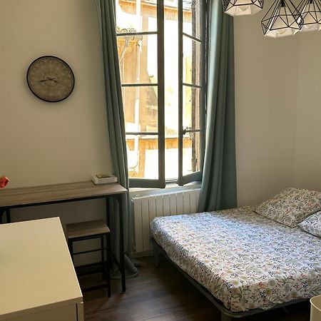 Studio En Plein Coeur Du Centre D'Arles Apartment Bagian luar foto