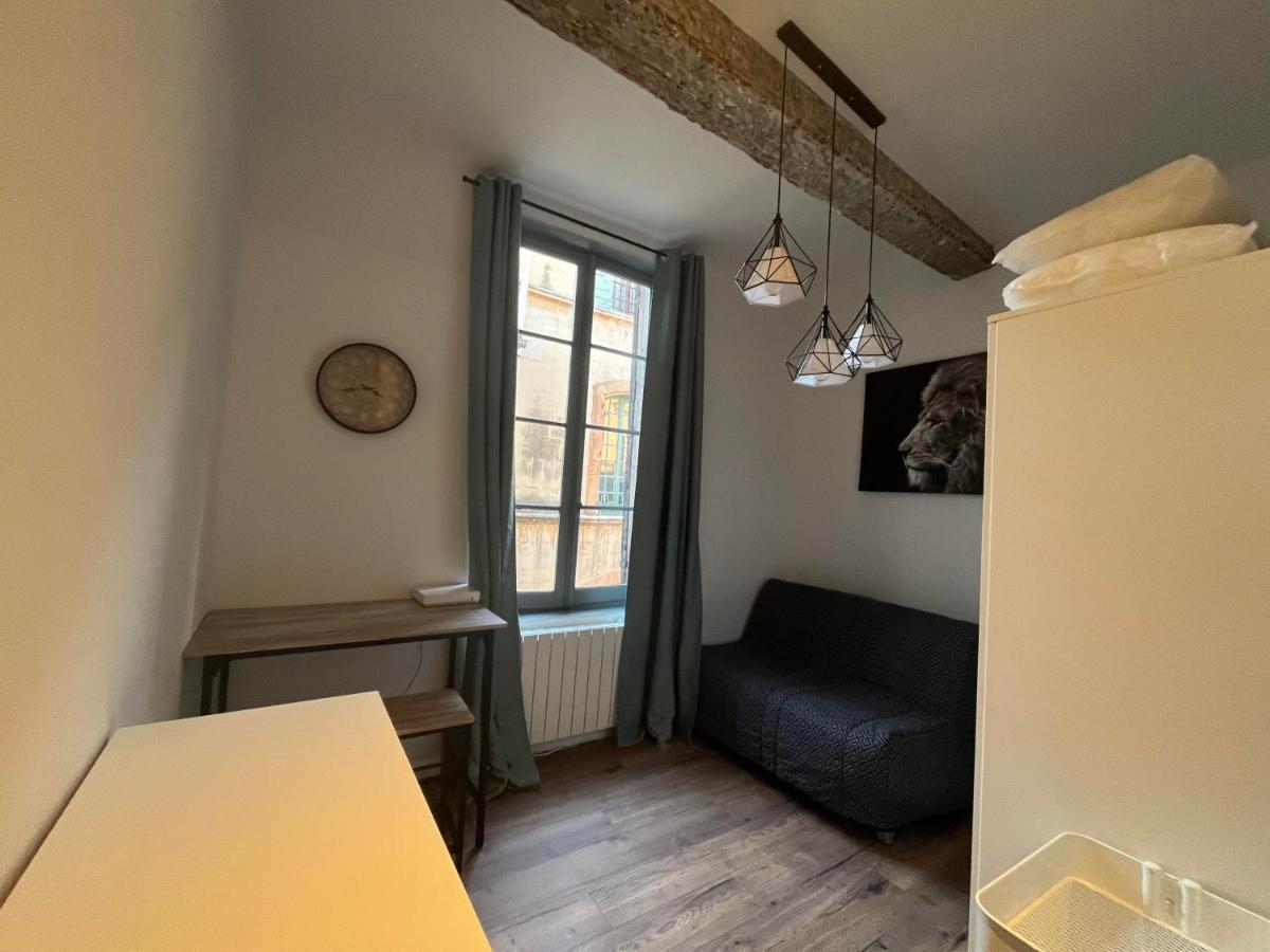 Studio En Plein Coeur Du Centre D'Arles Apartment Bagian luar foto